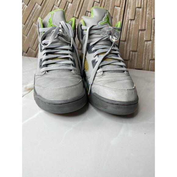 Athletic_Shoes